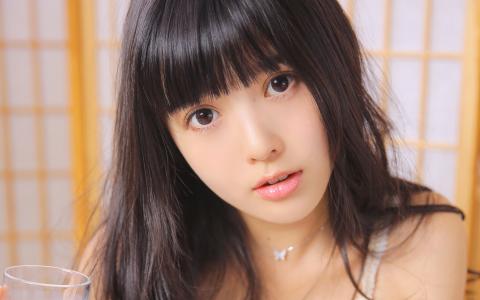 女生说给你介绍女朋友,是什么意思